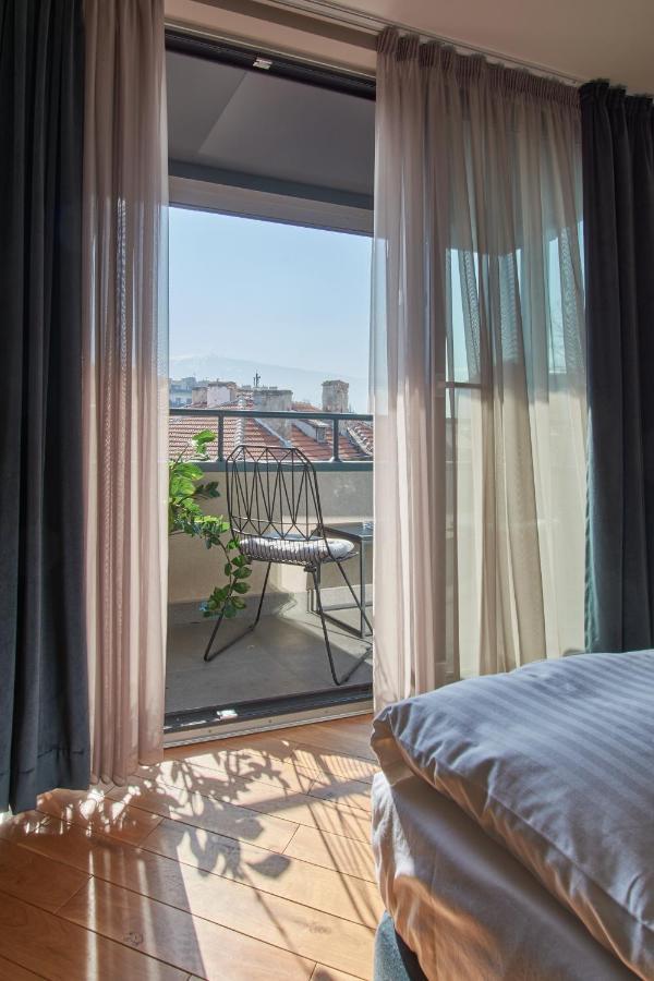 The Embassy Suites Sofia Bagian luar foto
