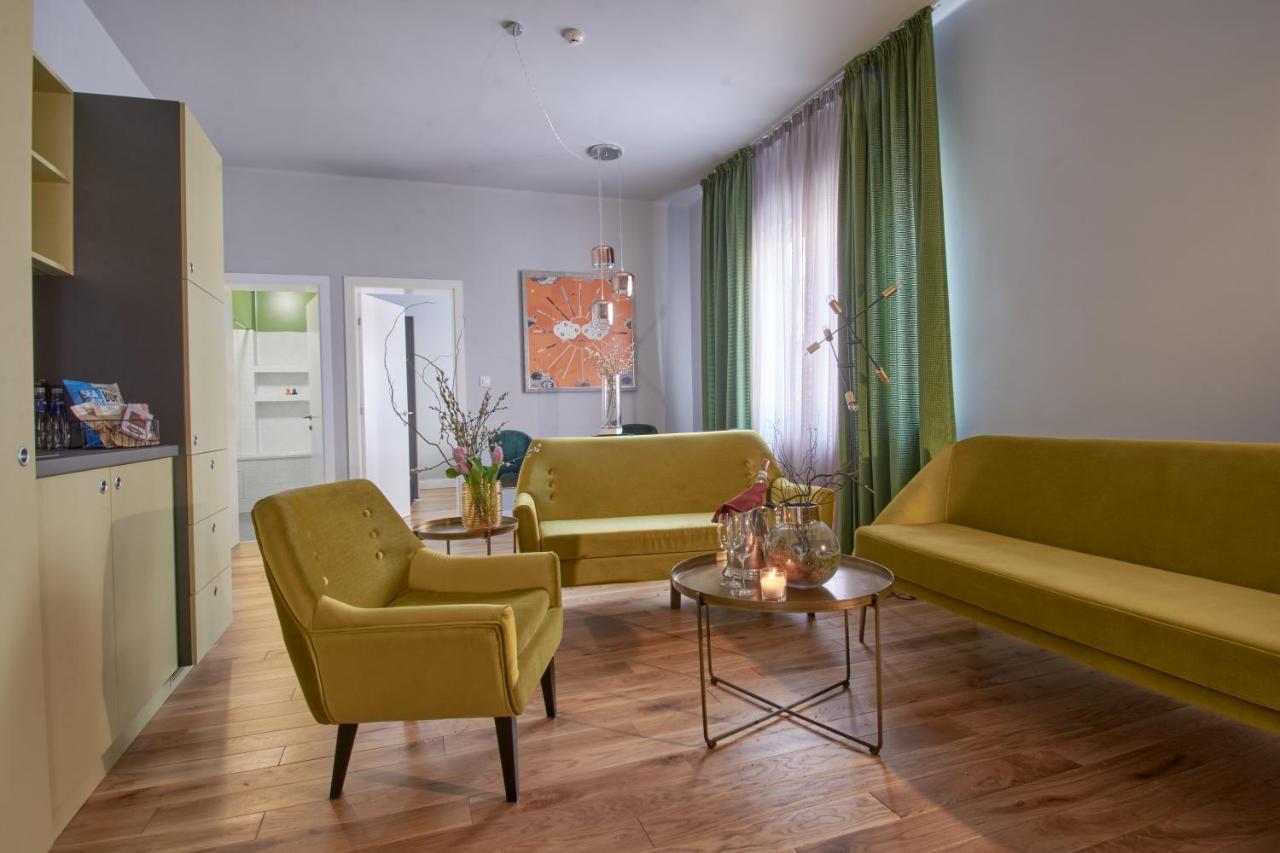 The Embassy Suites Sofia Bagian luar foto