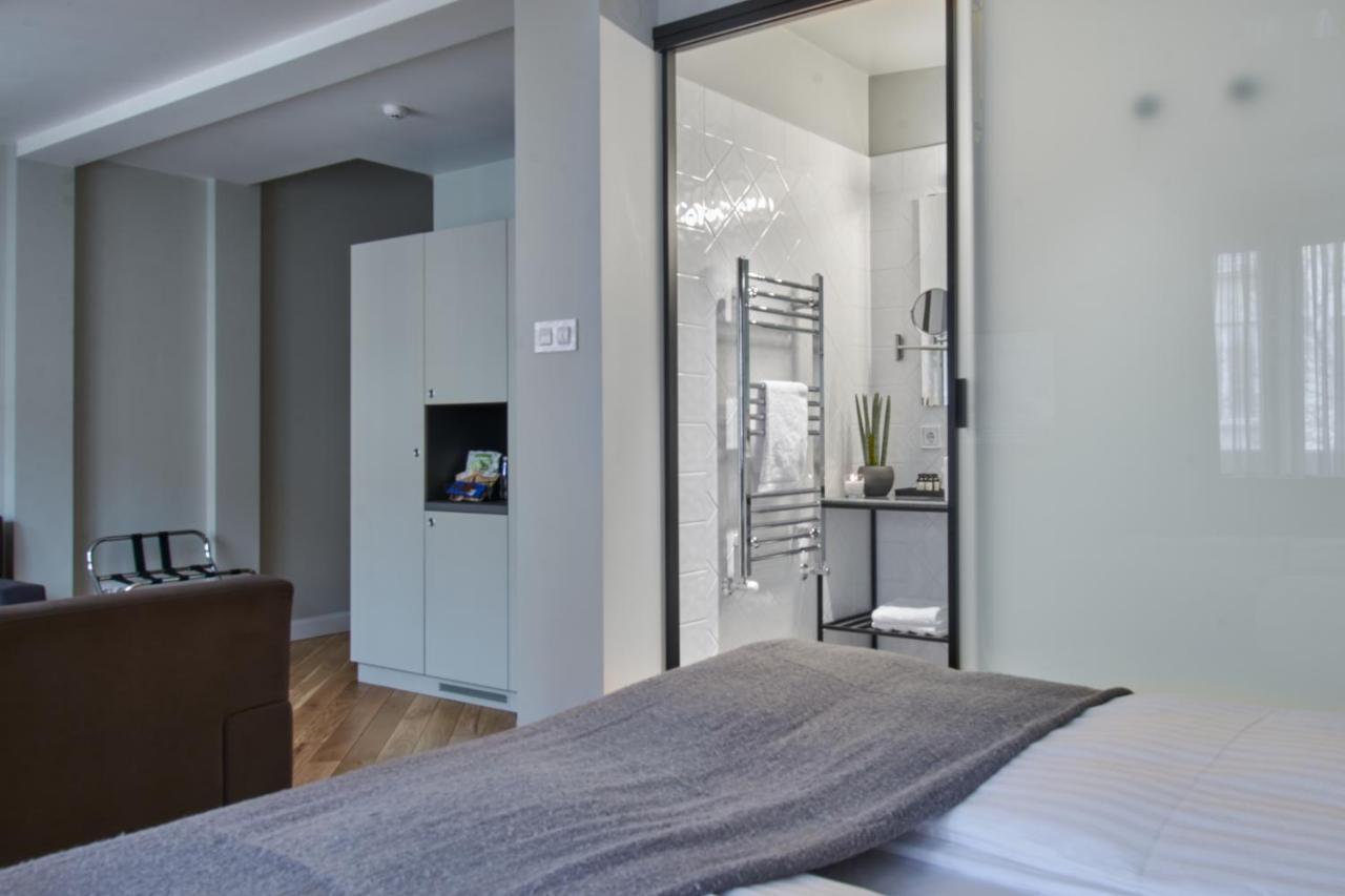 The Embassy Suites Sofia Bagian luar foto