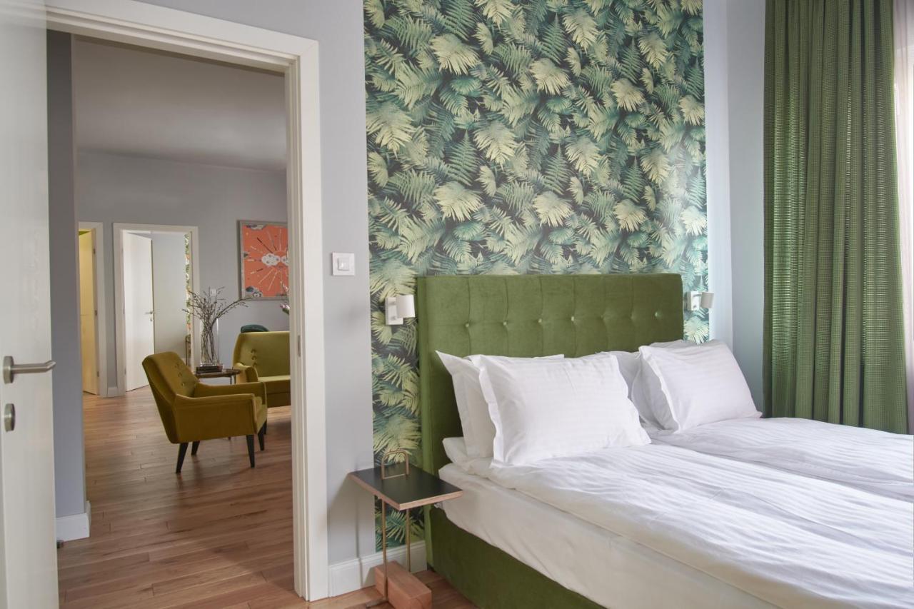 The Embassy Suites Sofia Bagian luar foto