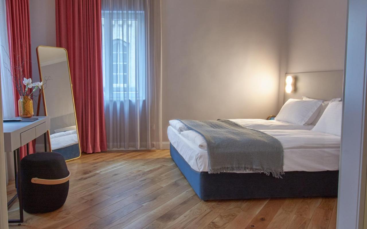 The Embassy Suites Sofia Bagian luar foto
