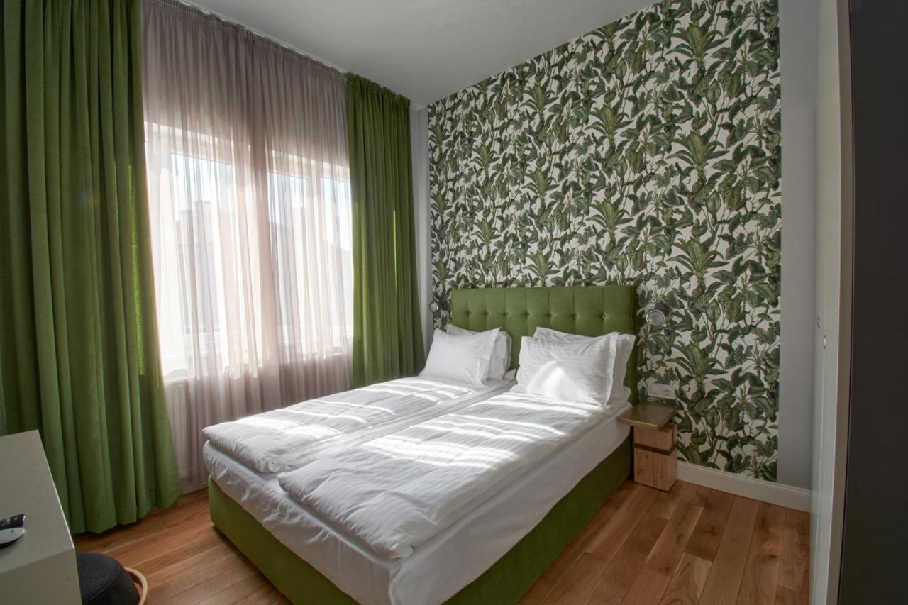 The Embassy Suites Sofia Bagian luar foto